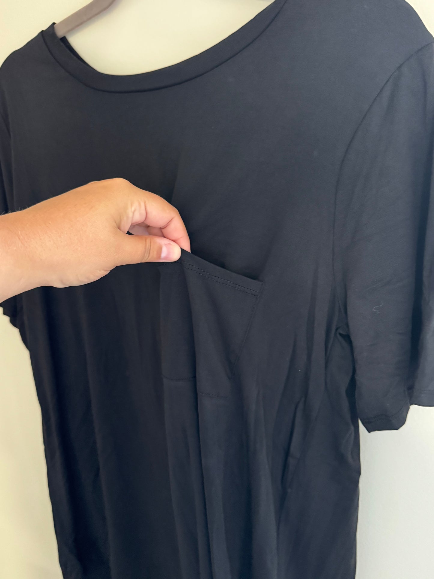 Zenana basic tee with pocket